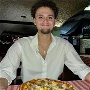 Profesor de español nativo preparado y motivado para enseñar a los alumnos dispuestos a aprender el mejor idioma del mundo.